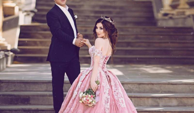 A Pink Wedding and Pink Wedding Dress Guide